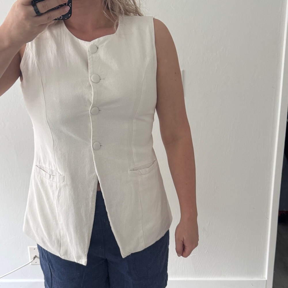 Chic Sleeveless Cream linen Vest